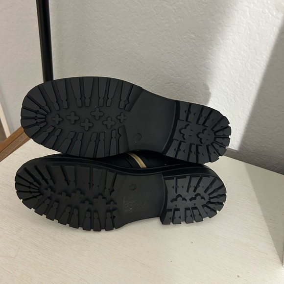 Journee Collection Rilie Bootie - Picture 4 of 5